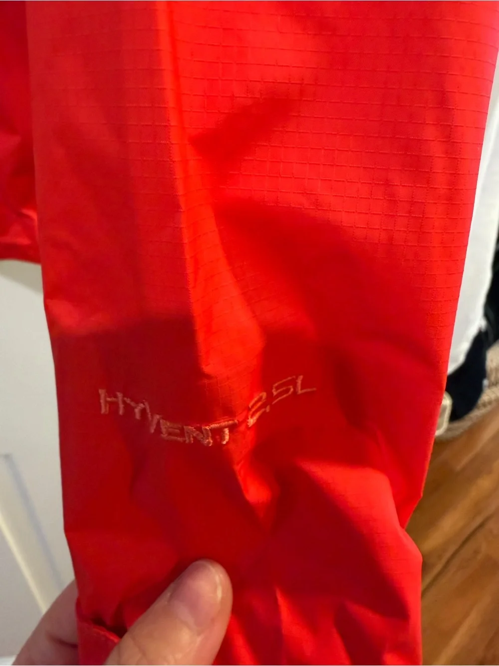 The North Face woman’s Dark Orange Waterproof Hooded Jacket - Picture 6 of 13